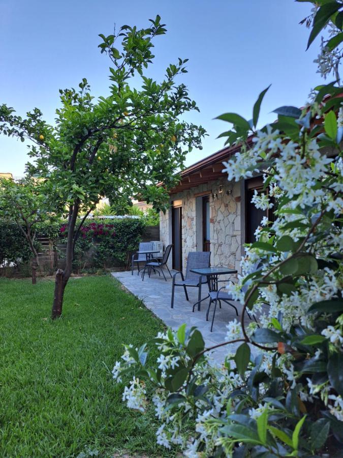 Ferienwohnung Citrus Garden Nea Skioni Exterior foto