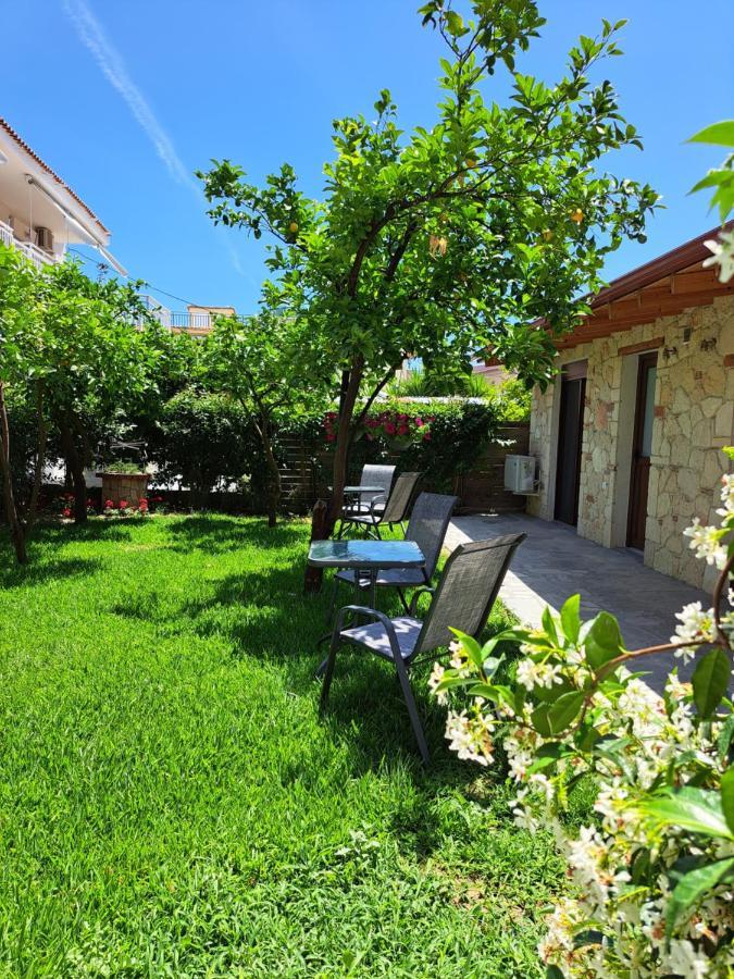 Ferienwohnung Citrus Garden Nea Skioni Exterior foto